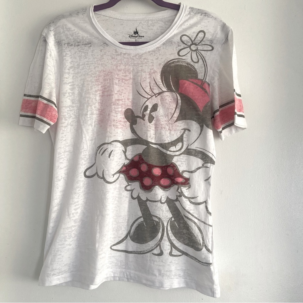 Disney Parks Authentic original white and pink T-shirt. Size Large